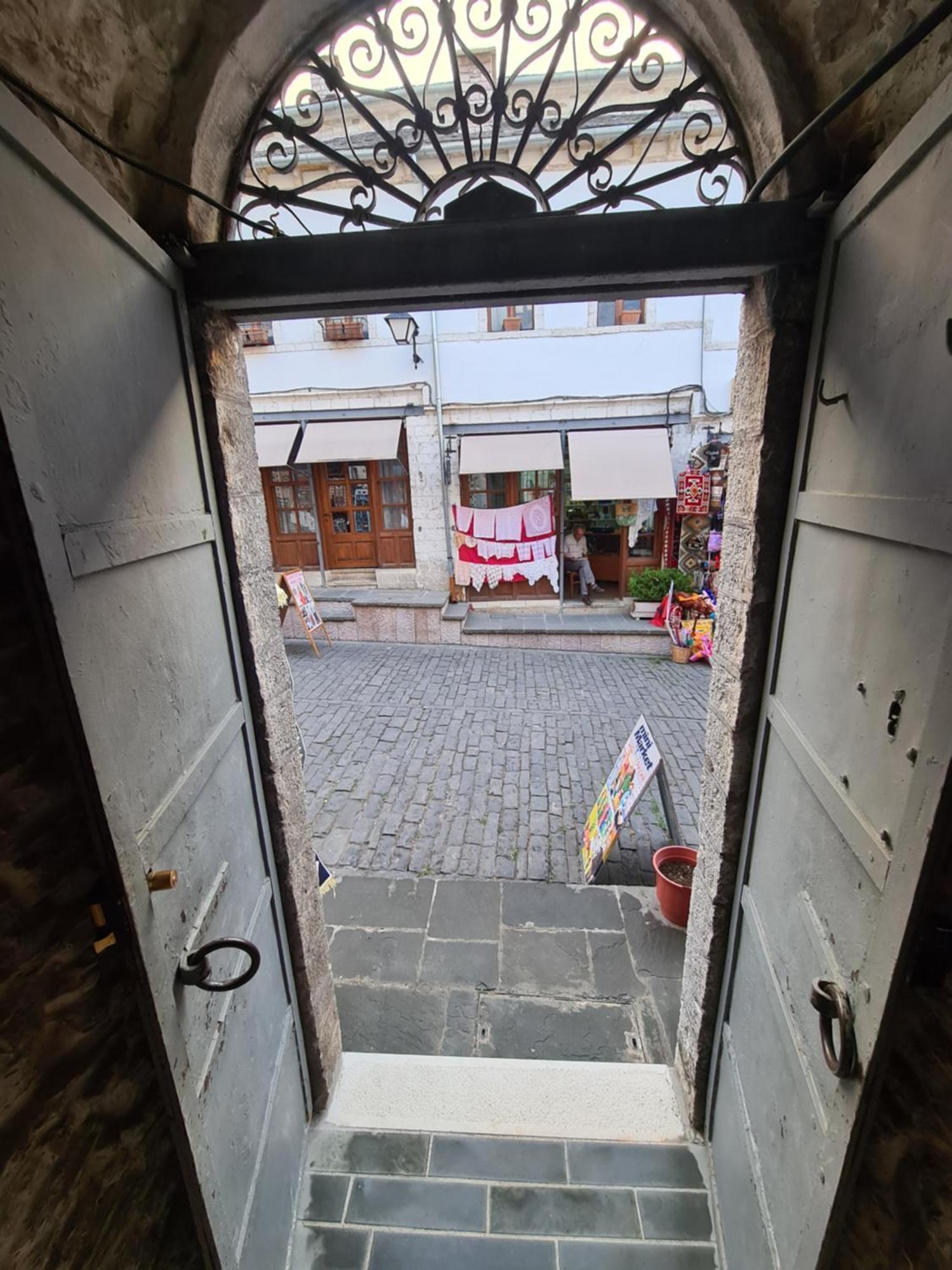 Santa Room-Old Bazaar Center-Gjirokastër Exterior foto